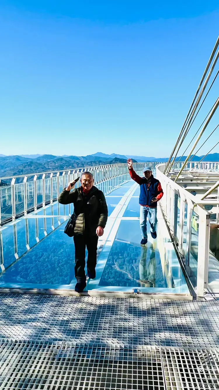 :泉州石牛山玻璃悬崖栈道